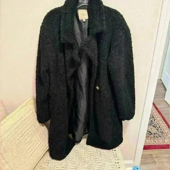 NWOT Black Oversized Teddy Jacket size Small - Picture 2 of 5